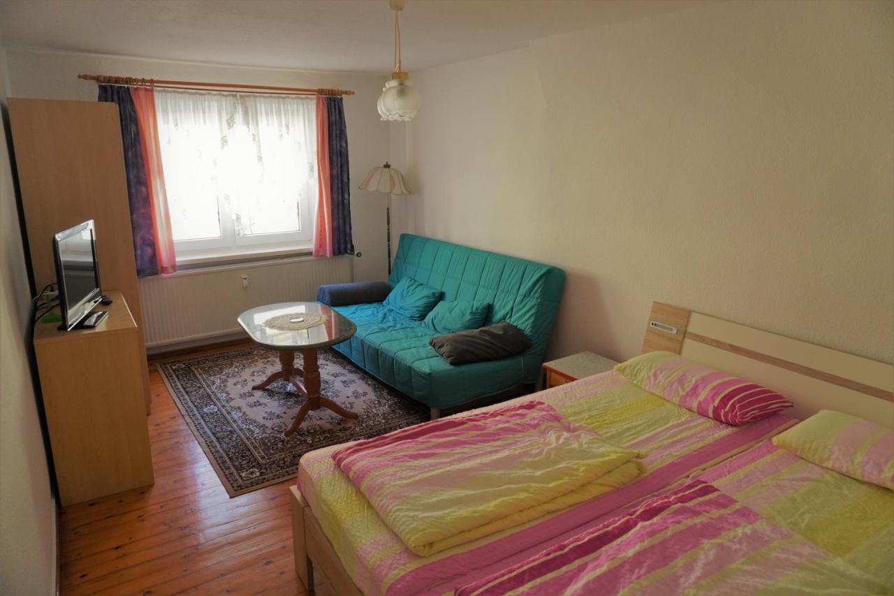 Ferienwohnung Haubner Neukieritzsch Екстер'єр фото